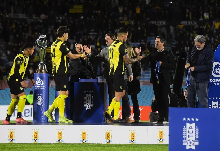 Imagen de Copa AUF Uruguay: Peñarol se consagró campeón tras derrotar 2-0 a Plaza en el Centenario
