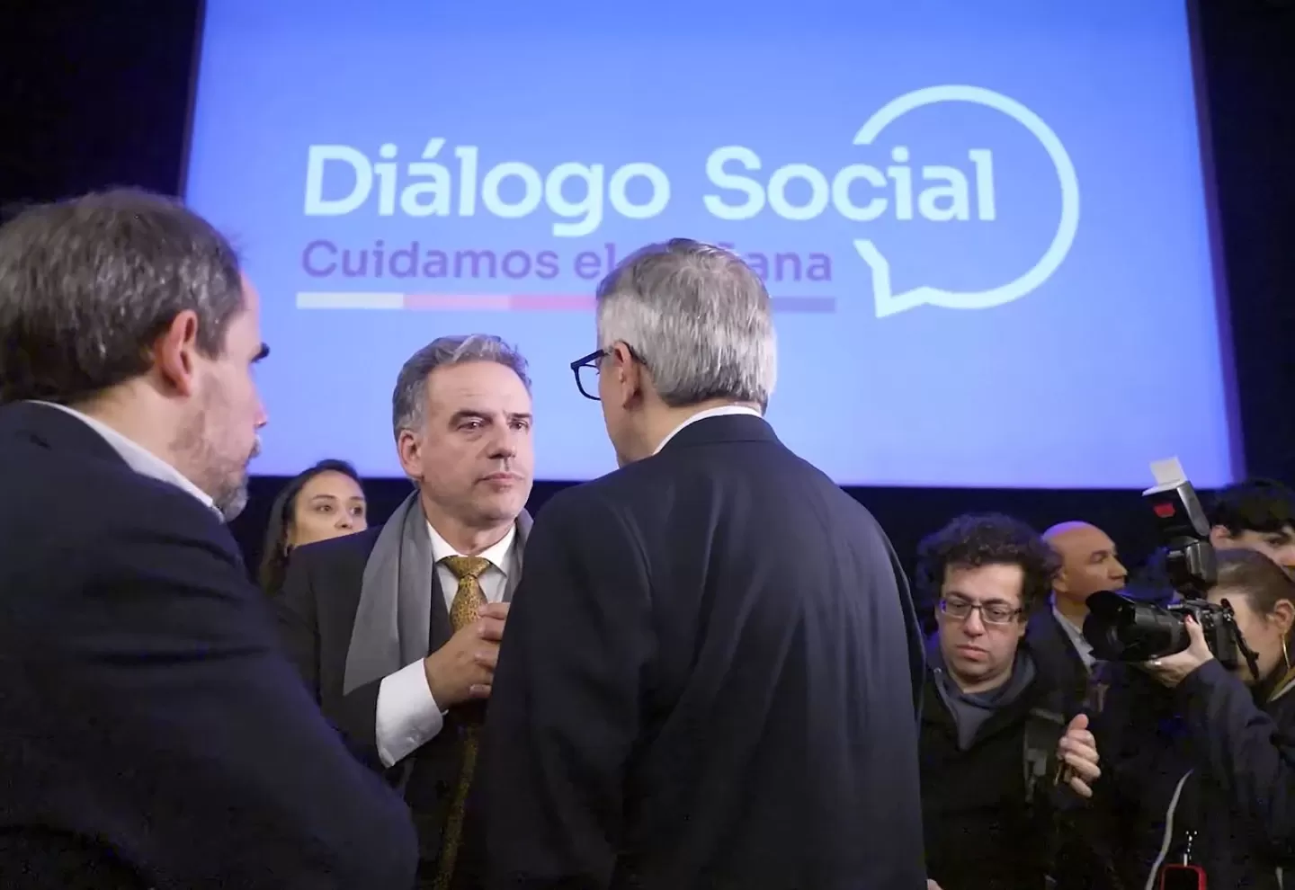 Imagen de Gobierno divulgó el documento final del diálogo social: qué dice sobre las jubilaciones y las AFAP